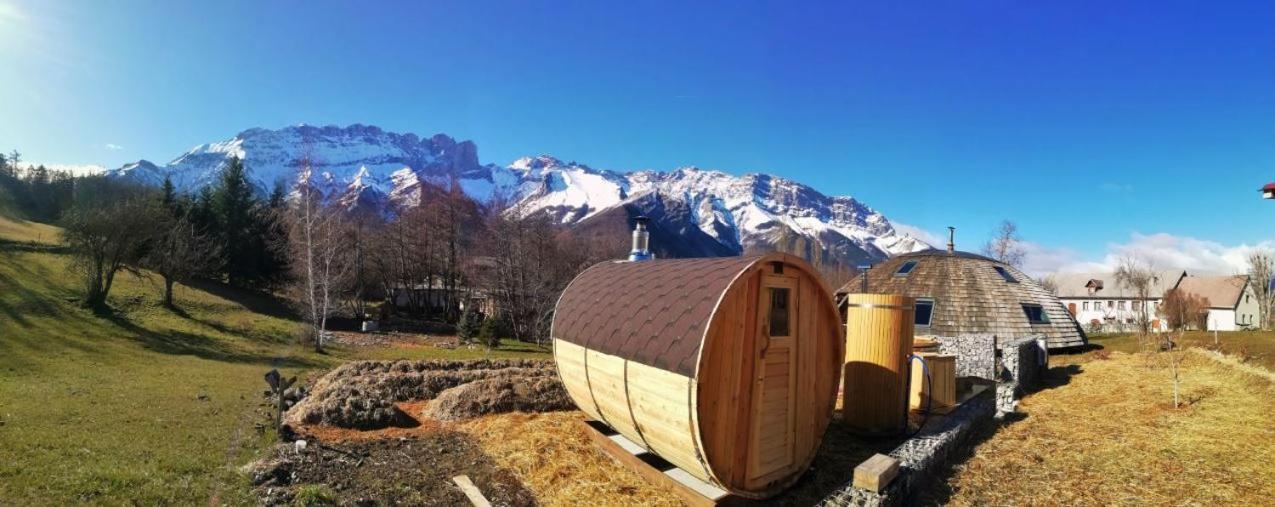 Au-Dela Des Nuages, Maison D'Hotes Insolite & Spa Aubessagne Exterior photo
