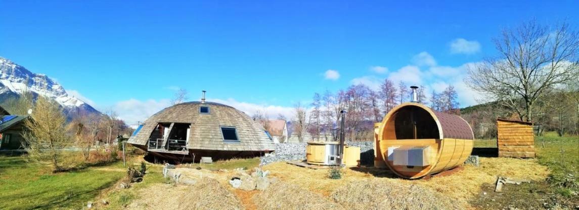 Au-Dela Des Nuages, Maison D'Hotes Insolite & Spa Aubessagne Exterior photo