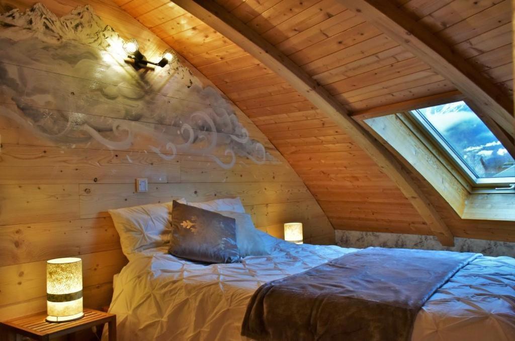 Au-Dela Des Nuages, Maison D'Hotes Insolite & Spa Aubessagne Exterior photo