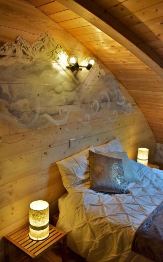 Au-Dela Des Nuages, Maison D'Hotes Insolite & Spa Aubessagne Exterior photo