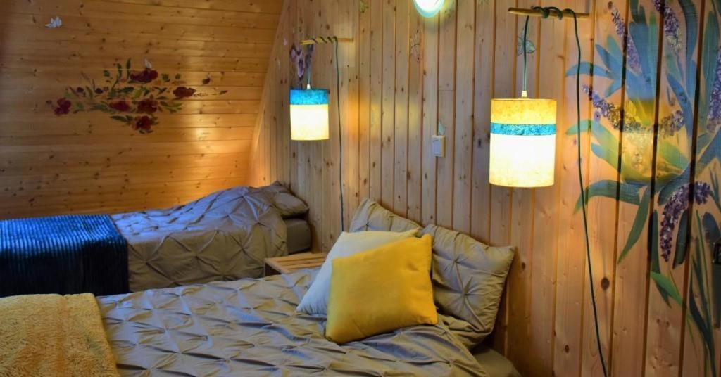 Au-Dela Des Nuages, Maison D'Hotes Insolite & Spa Aubessagne Exterior photo