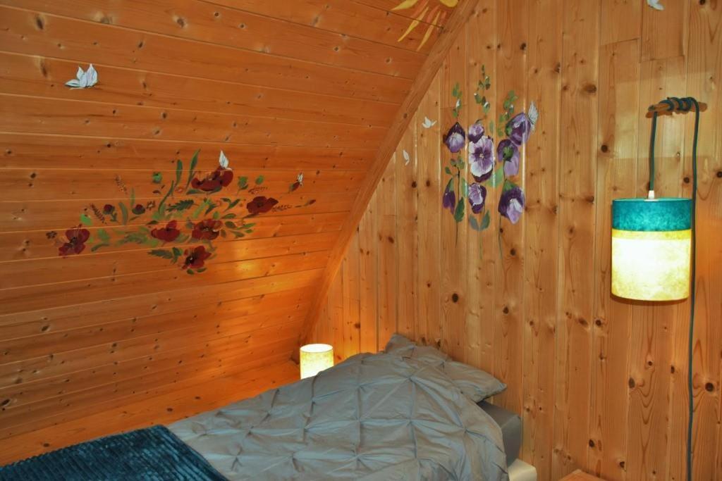 Au-Dela Des Nuages, Maison D'Hotes Insolite & Spa Aubessagne Exterior photo