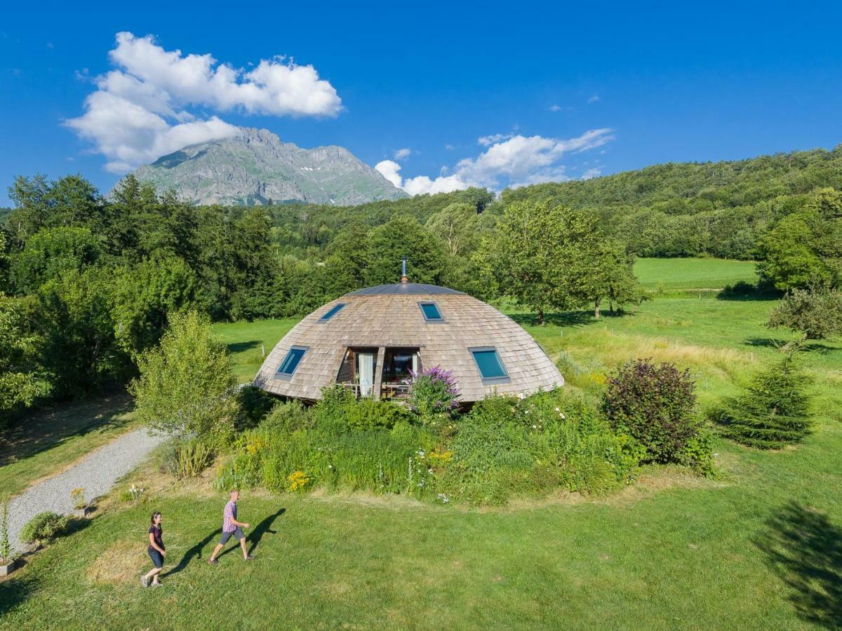 Au-Dela Des Nuages, Maison D'Hotes Insolite & Spa Aubessagne Exterior photo